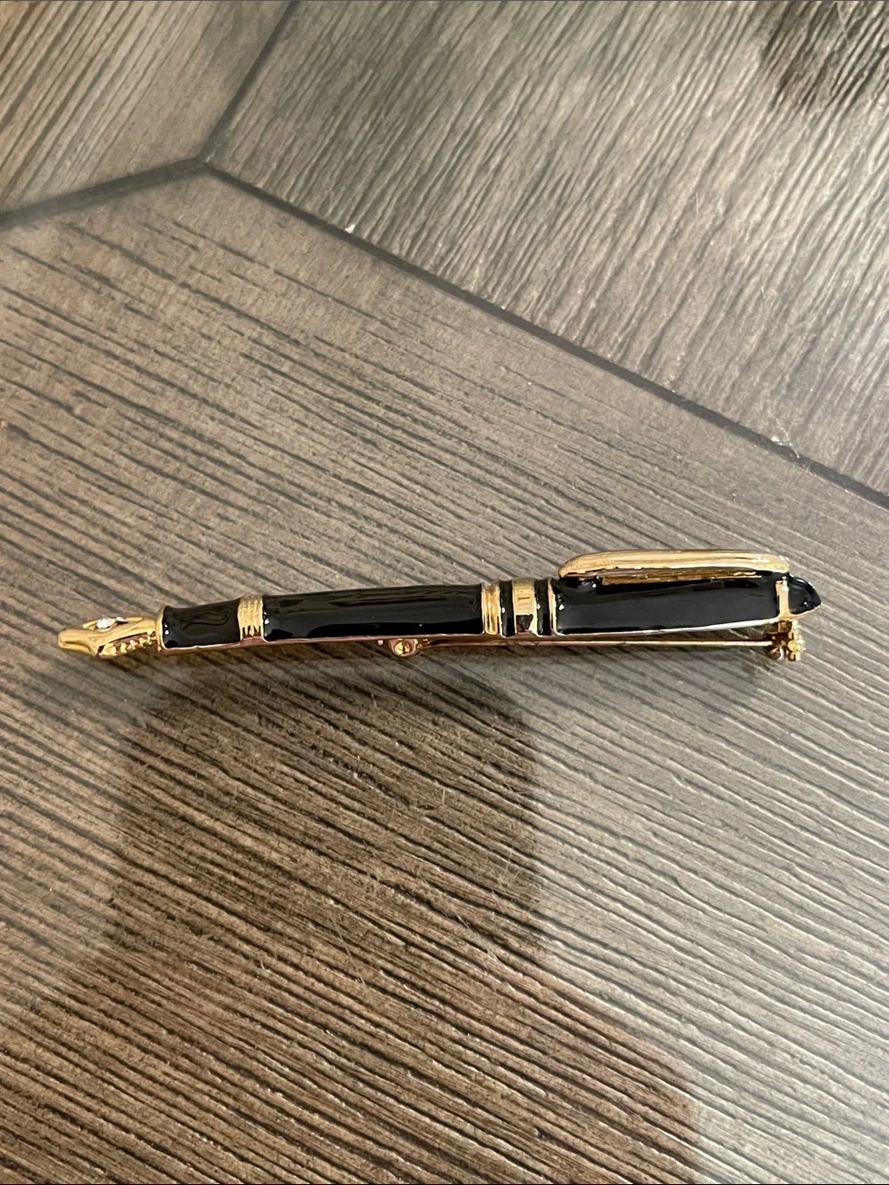 Vintage Style Fountain Pen Pin